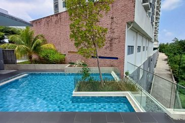 Zefer Hill Residence