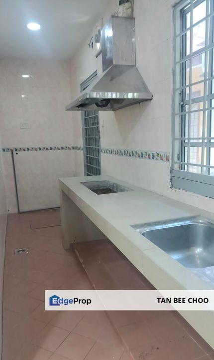 [Walking distance to LRT station] Taman Puchong Prima Freehold Double Storey Terrace, Selangor, Puchong