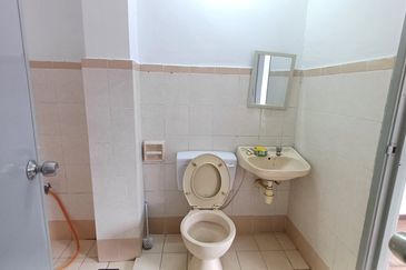 Taman Kinrara Seksyen 4