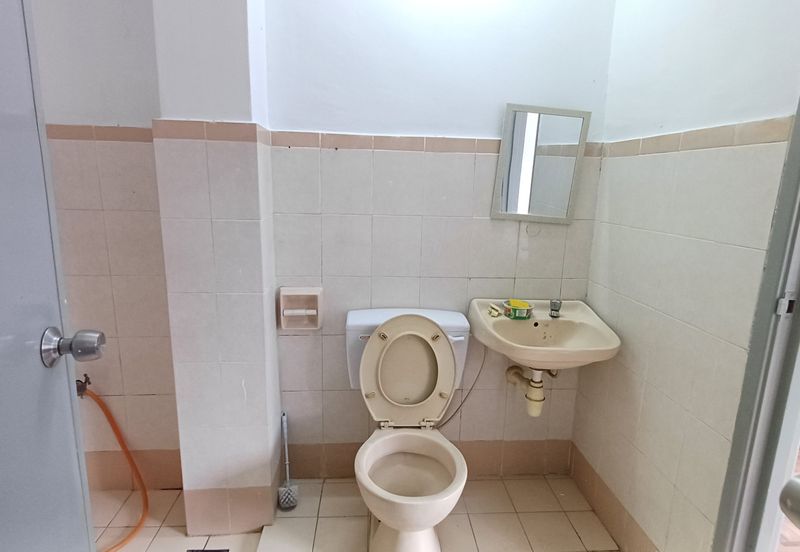 Taman Kinrara Seksyen 4