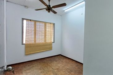 Taman Kinrara Seksyen 4