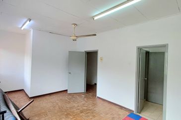 Taman Kinrara Seksyen 4