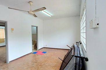 Taman Kinrara Seksyen 4