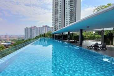 Zefer Hill Residence