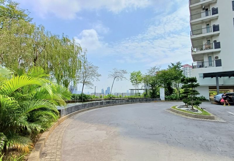 Zefer Hill Residence