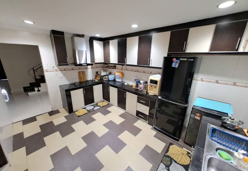 Taman Kinrara Seksyen 2