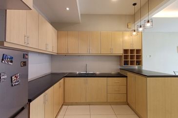 Zefer Hill Residence