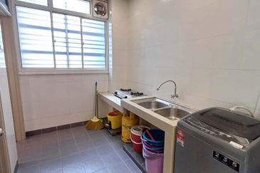 Zefer Hill Residence