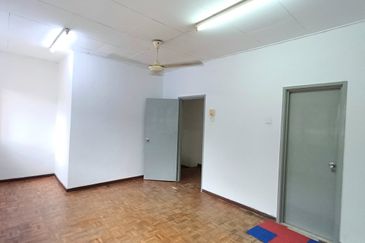 Taman Kinrara Seksyen 4