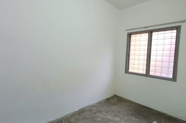 Taman Kinrara Seksyen 4