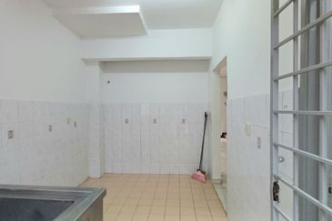 Taman Kinrara Seksyen 4