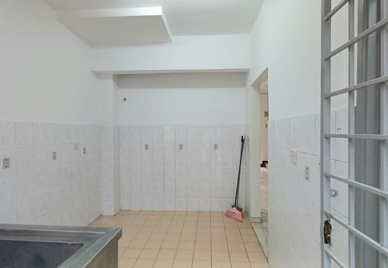 Taman Kinrara Seksyen 4