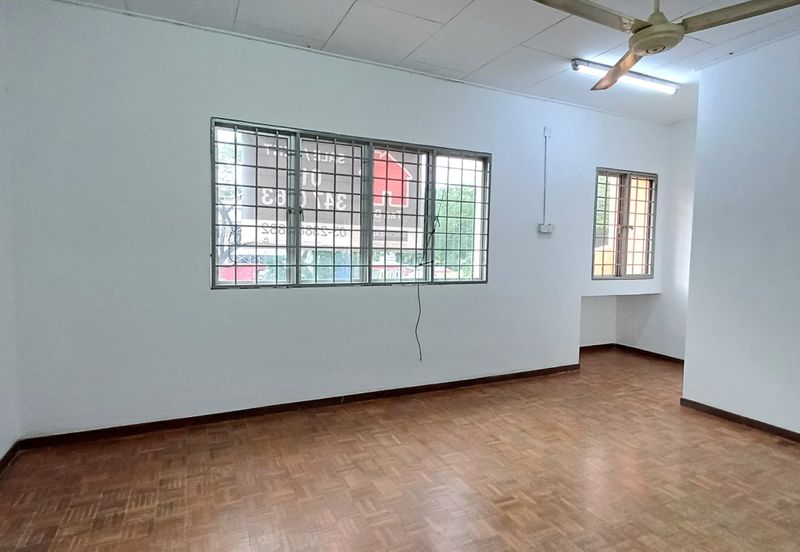 Taman Kinrara Seksyen 4