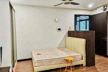 Zefer Hill Residence