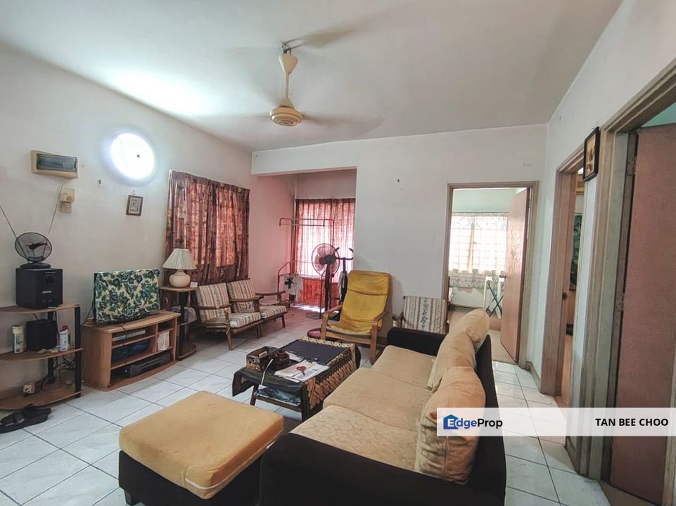 Partly Furnished Sri Cempaka Apartment, Bandar Puchong Jaya, Go up 1 Level, Selangor, Puchong
