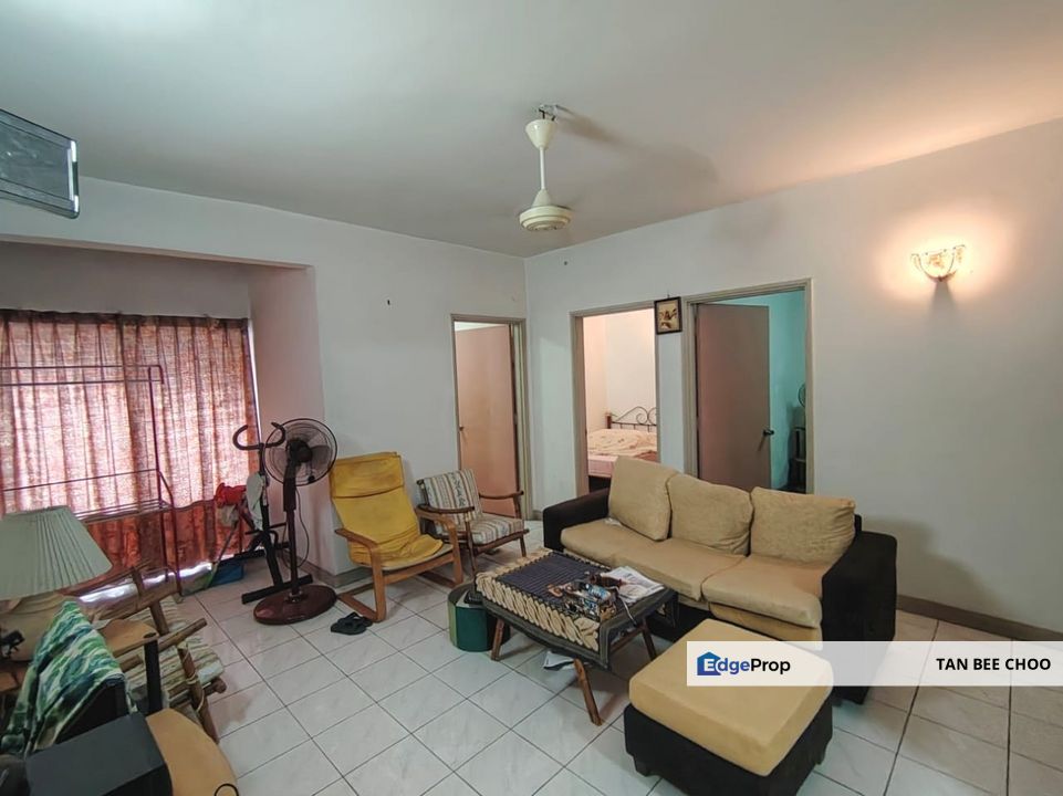 Partly Furnished Sri Cempaka Apartment, Bandar Puchong Jaya, Go up 1 Level, Selangor, Puchong