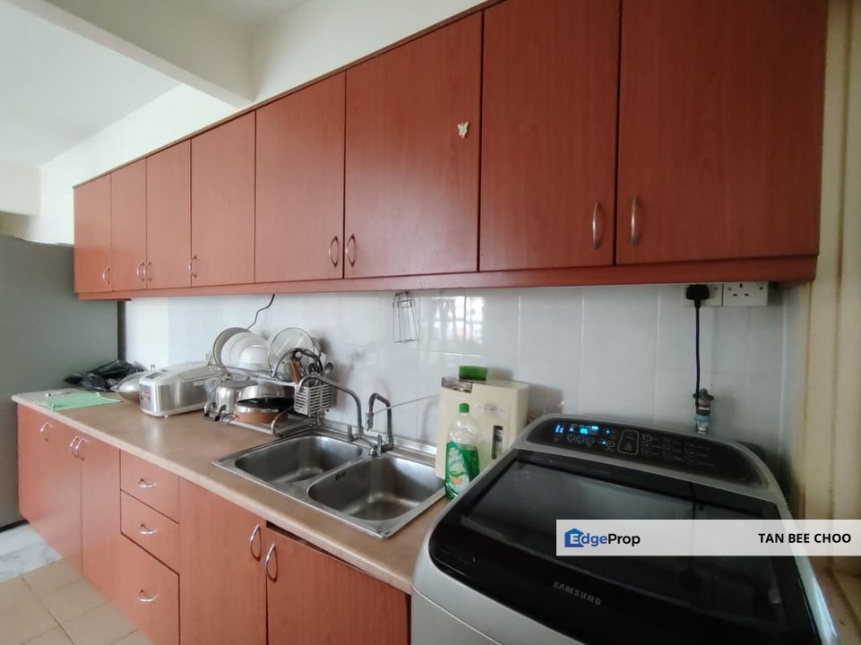 Fully Furnished Kiambang Apartment, Taman Putra Perdana, Puchong [Well Maintained Condition], Selangor, Puchong