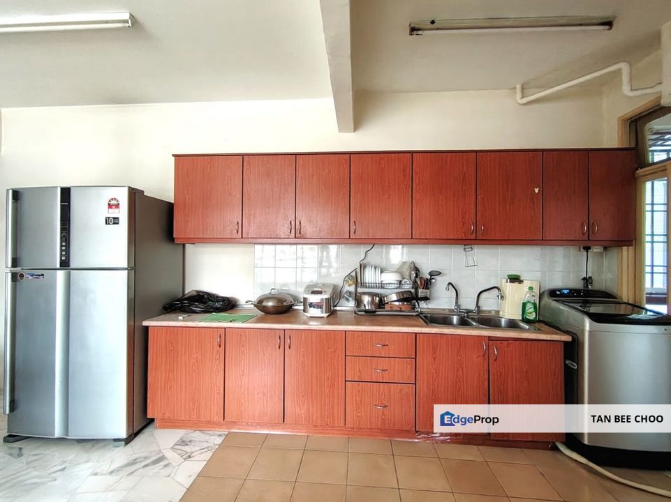 Fully Furnished Kiambang Apartment, Taman Putra Perdana, Puchong [Well Maintained Condition], Selangor, Puchong