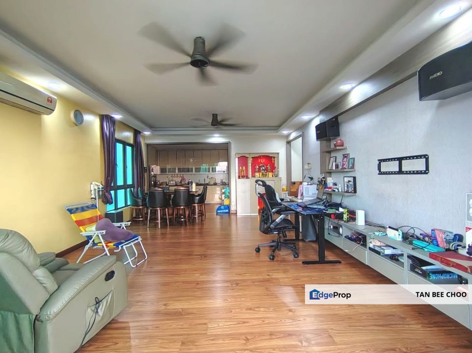 Partly Furnished 4 Bedrooms [Dual Key Concept] Zefer Hill Residence, Bandar Puchong Jaya, Puchong, Selangor, Puchong