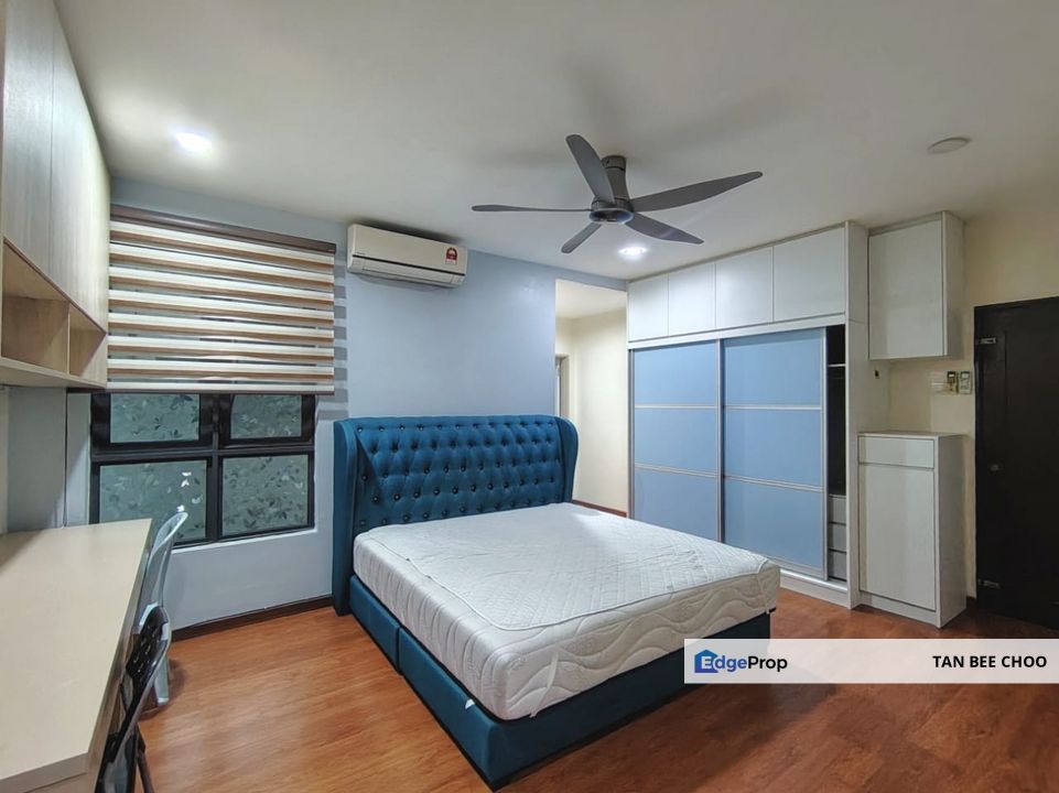 Partly Furnished 4 Bedrooms [Dual Key Concept] Zefer Hill Residence, Bandar Puchong Jaya, Puchong, Selangor, Puchong