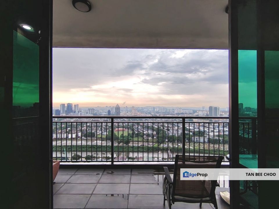 Partly Furnished 4 Bedrooms [Dual Key Concept] Zefer Hill Residence, Bandar Puchong Jaya, Puchong, Selangor, Puchong
