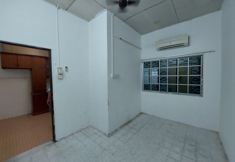 Taman Kinrara Seksyen 1