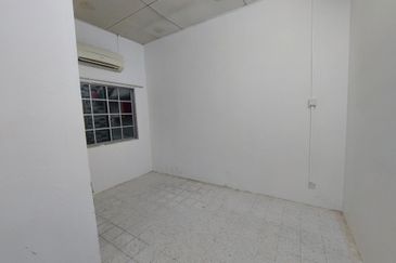 Taman Kinrara Seksyen 1