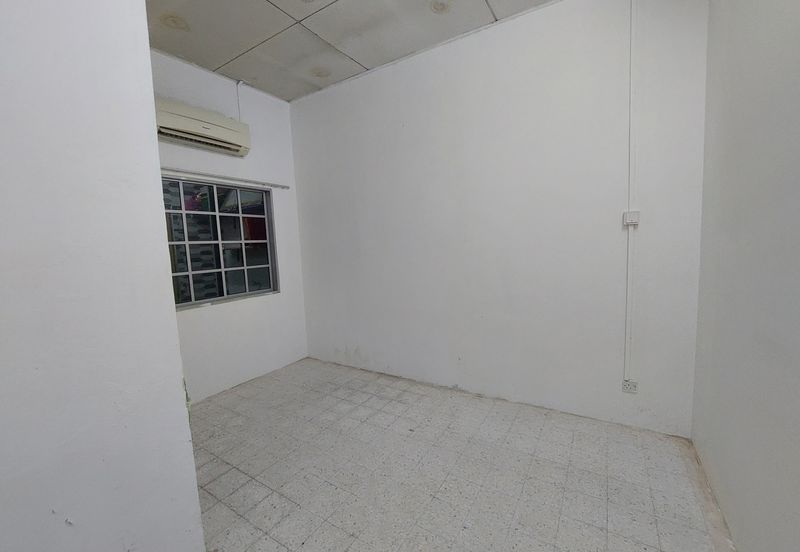 Taman Kinrara Seksyen 1