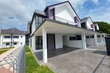 New 2 Storey Terrace with Land Shah Alam Seksyen 7