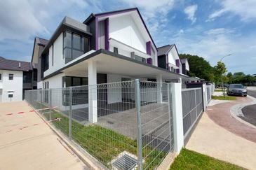 New 2 Storey Terrace with Land Shah Alam Seksyen 7