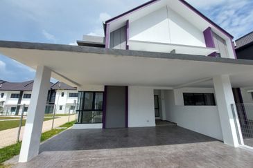 New 2 Storey Terrace with Land Shah Alam Seksyen 7