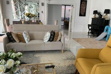 Lukisan @ Alam Impian