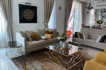 Lukisan @ Alam Impian