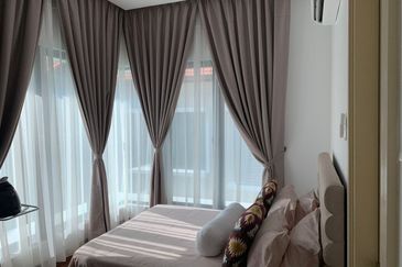 Lukisan @ Alam Impian