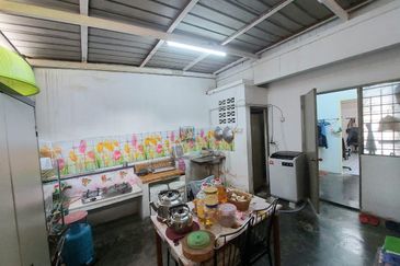 Kampung Tasik Tambahan