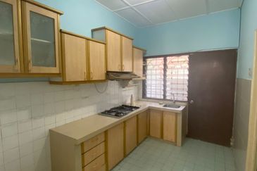 Taman Kinrara Seksyen 4