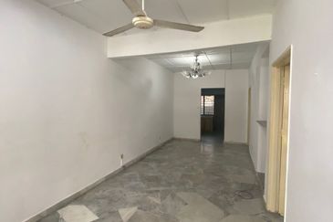 Taman Kinrara Seksyen 4