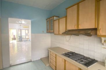 Taman Kinrara Seksyen 4