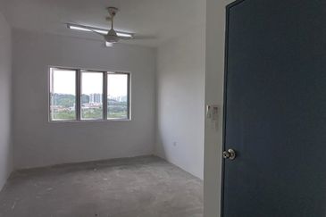 Surian Tropika Apartment / Pangsapuri Bukit  Suria, Sg Long, Kajang