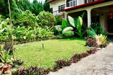 Taman OUG Well Maintain Double Storey Semi-D