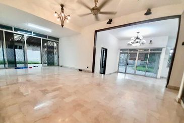 Taman OUG Well Maintain Double Storey Semi-D