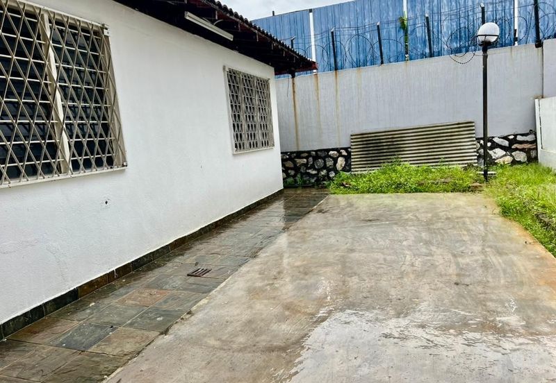 Taman OUG Well Maintain Double Storey Semi-D