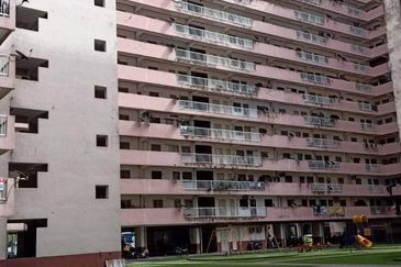 Bandar Tasik Selatan Low Cost Flat