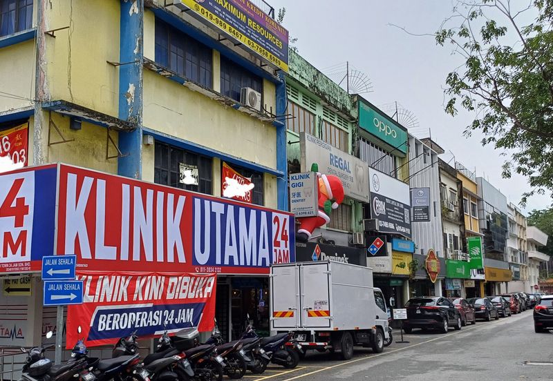 PJ Newtown Jalan 52 / Jalan Yong Shok Lin, 3 Storey Shop Office Facing Frontage Busy Road Nearby Bank