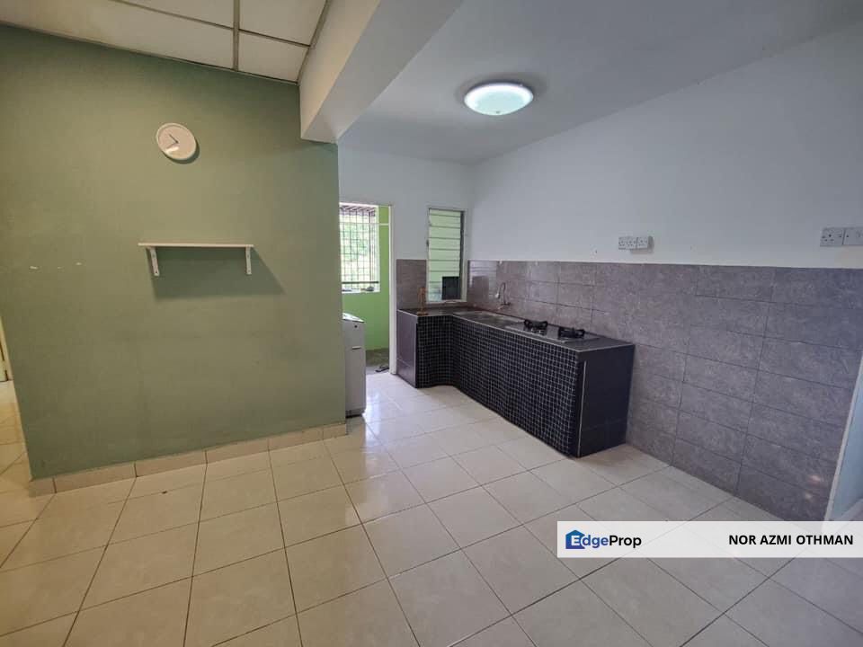 END LOT PUTRA PERMAI APARTMENT FOR RENT for Rental @RM850 By NOR 