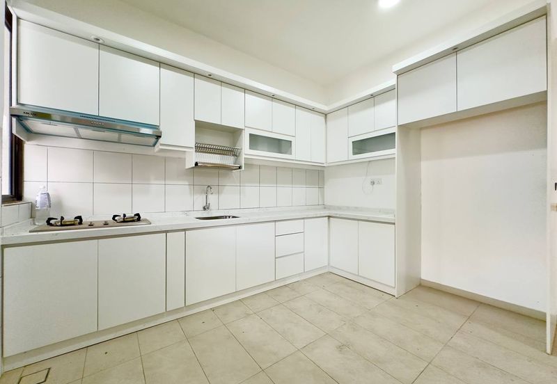 Setia Warisan Tropika (Belladonna)