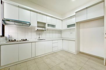 Setia Warisan Tropika (Belladonna)