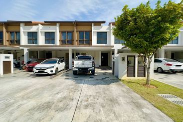 Setia Warisan Tropika (Belladonna)