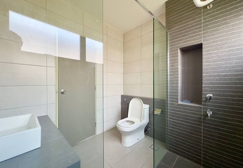 Setia Warisan Tropika (Belladonna)