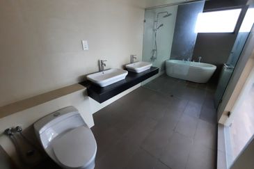 Charms of Nusantara, Setia Eco Glades